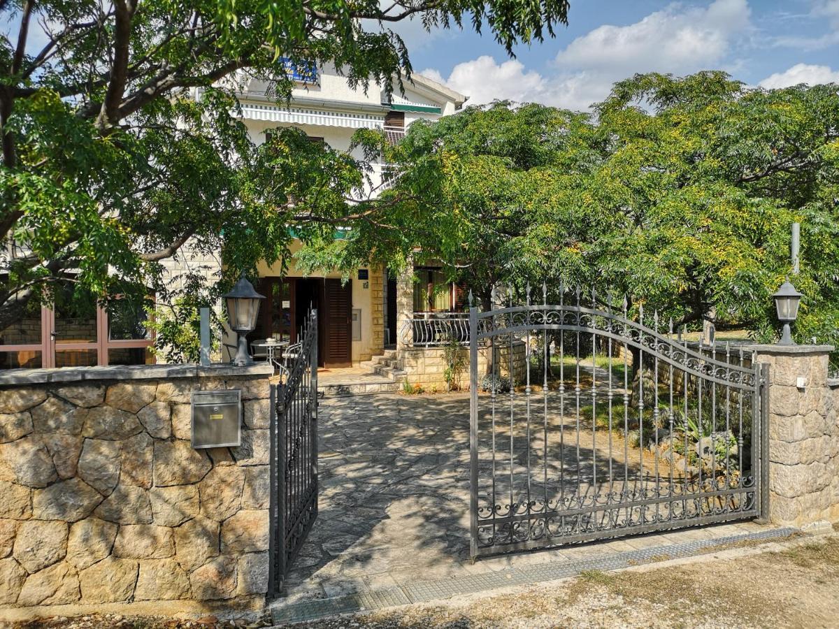Villa Nina Seline Bagian luar foto
